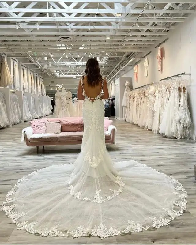 Sweeping Statements: Exploring the Stunning Bridal Trains of 2023. Desktop Image
