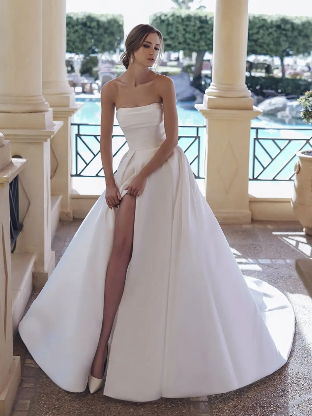 Bridal Dress Trends for 2025: What Every Bride Needs to Know. Mobile Image