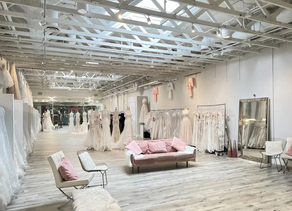 Photo of the showroom interior 3