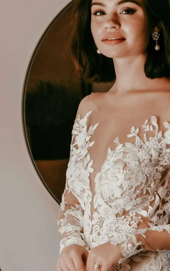 Essense of Australia Style #D3284 #13 Ivory/Maple thumbnail