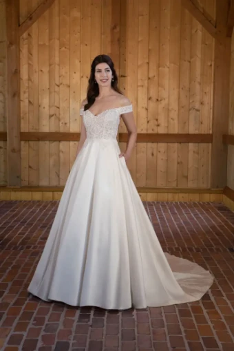 Essense of Australia Style #D3565 #10 Ivory thumbnail