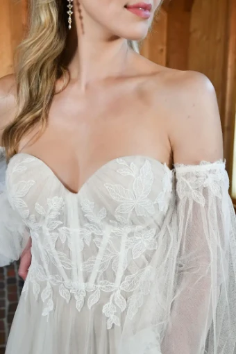 Essense of Australia Style #D3655 #11 Ivory/Rum thumbnail