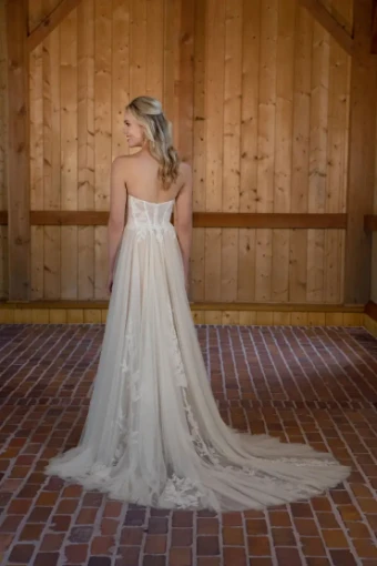 Essense of Australia Style #D3655 #12 Ivory/Rum thumbnail