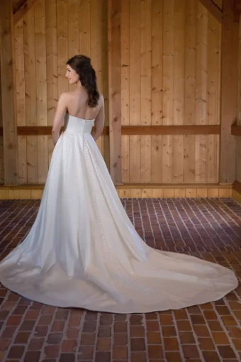 Essense of Australia Style #D3705 #12 Ivory thumbnail