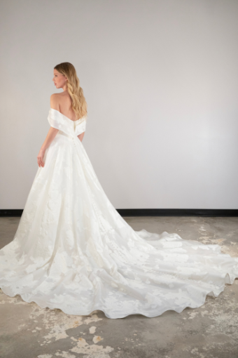 Essense of Australia Style #D3971 #11 (IVR) IVORY LUXE ORGANZA thumbnail