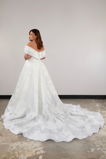 Essense of Australia Style #D3971 #14 (IVR) IVORY LUXE ORGANZA thumbnail