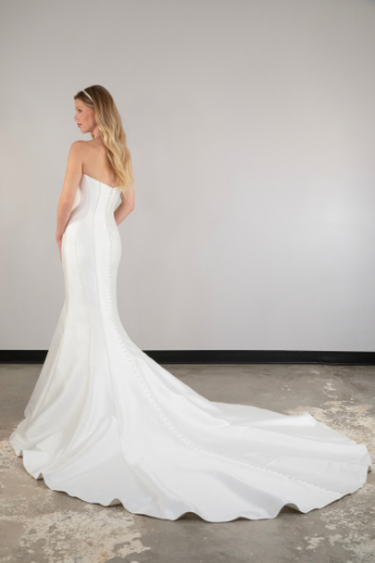 Essense of Australia Style #D3991 #11 Ivory/Porcelain thumbnail