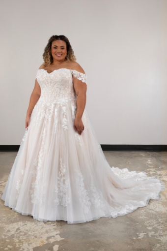 Essense of Australia Style #D4106 #13 (IV-IV) IVORY LACE TULLE & REGAL ORGANZA OVER IVORY GOWN thumbnail