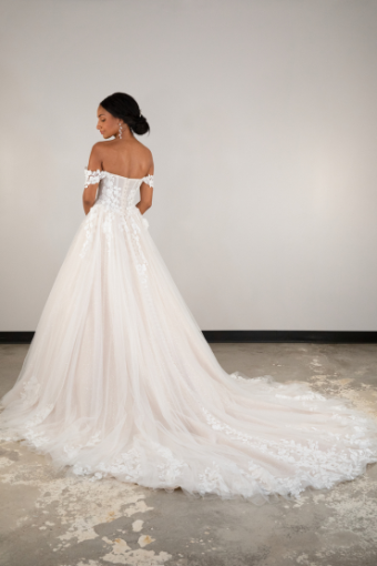 Essense of Australia Style #D4106 #11 (IV-IV) IVORY LACE TULLE & REGAL ORGANZA OVER IVORY GOWN thumbnail