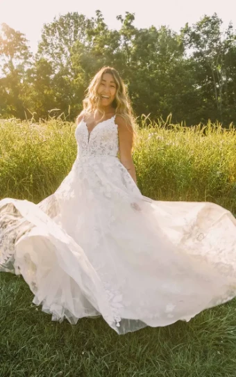 Essense of Australia Style #D3157 #10 Ivory/Ivory/Porcelain thumbnail