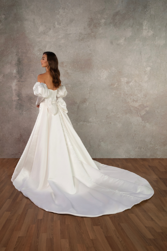 Essense of Australia Style #D4369 #10 Ivory thumbnail