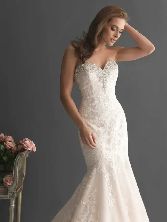 Allure Romance Style #2667 #1 Ivory/Gold thumbnail