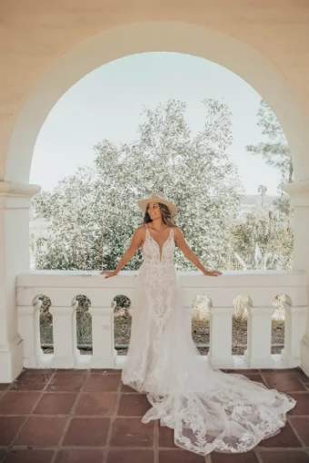 Essense of Australia Style #D3324 #8 Ivory/Rum thumbnail