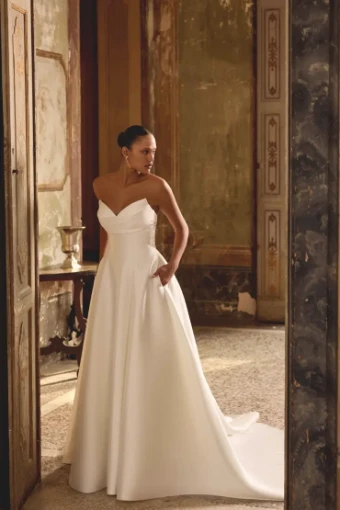 Justin Alexander Style #Kara #6 Ivory/Latte thumbnail